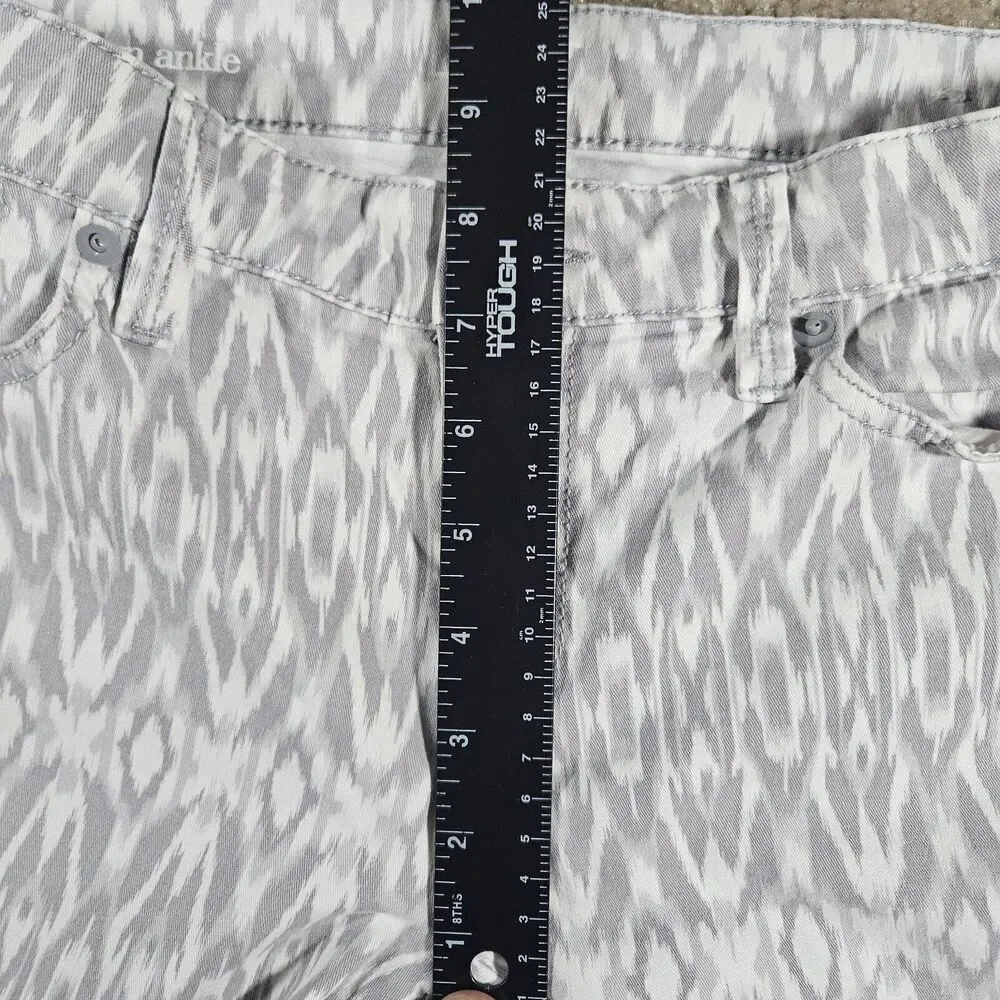 Ann Taylor LOFT Modern Skinny Ankle White Geometric Jeans Size 6